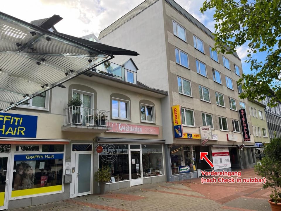 Property building, Neighbourhood, City view, Street view