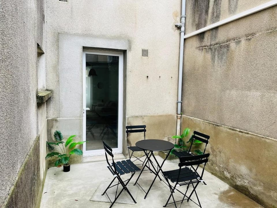 Henri ll l Terrasse l Proche gare & Centre ville Apartment in Occitanie