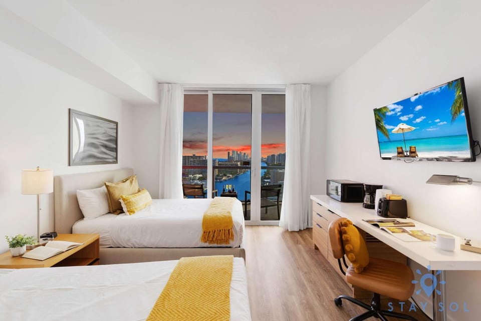 Amazing Studio Near the Beach Inn in Hallandale Beach
