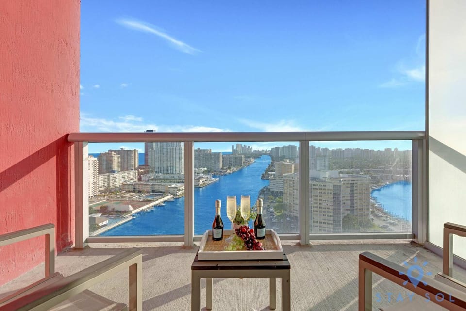 Amazing Studio Near the Beach Inn in Hallandale Beach