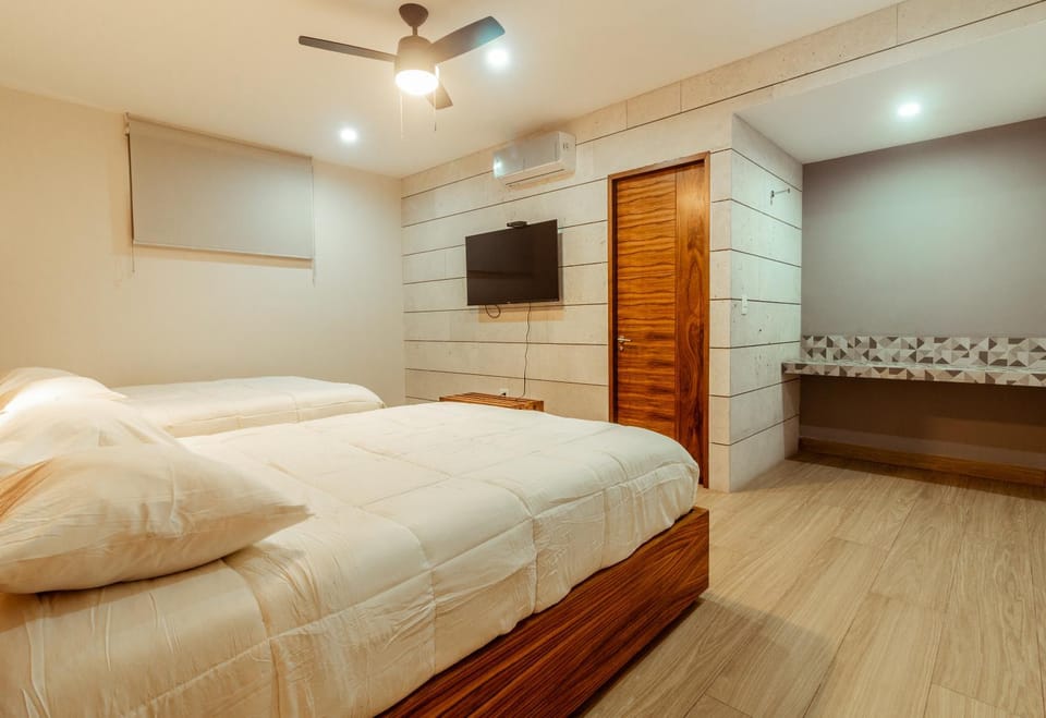 Photo of the whole room, Bedroom