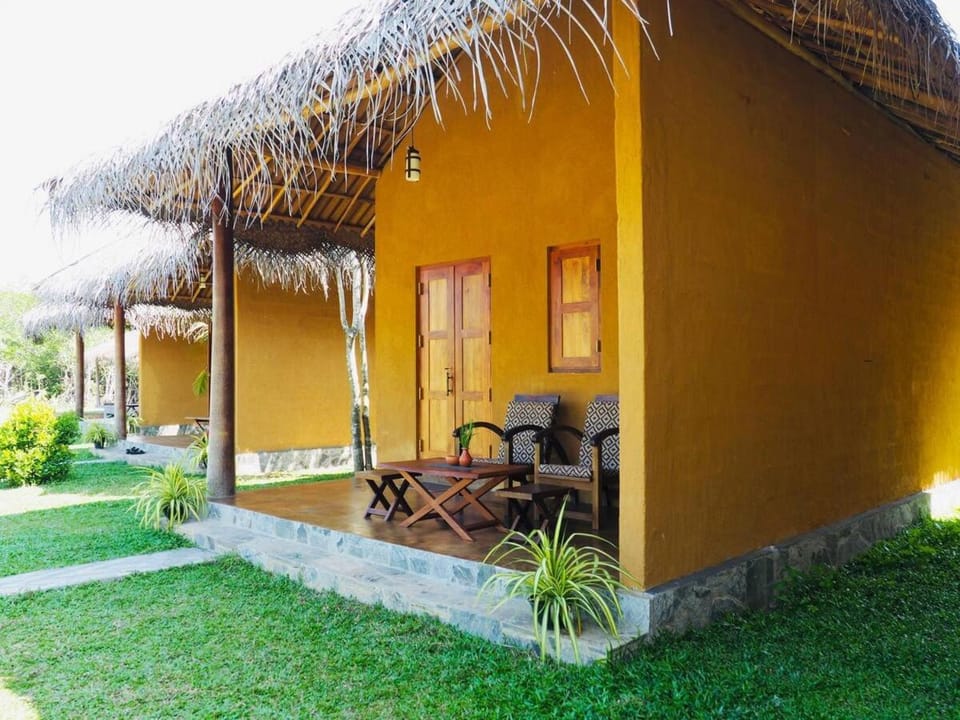 Happy Man Village Bed and Breakfast in Western Province
