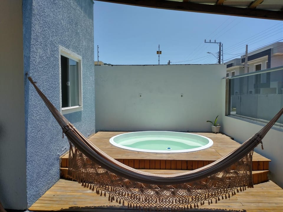 Casa completa com piscina na praia dos ingleses ! House in Florianopolis