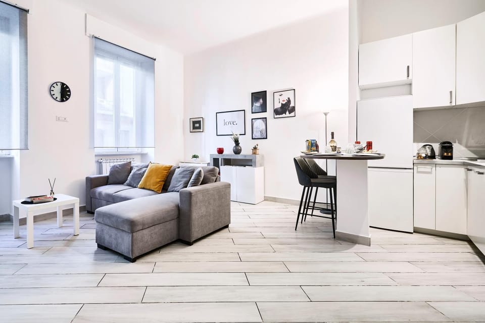 Coffee/tea facilities, Kitchen or kitchenette, Living room, Seating area, Dining area, minibar
