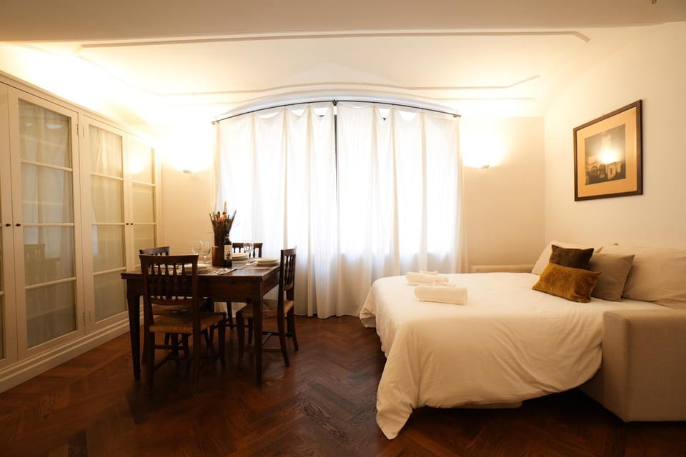 Bed, Living room