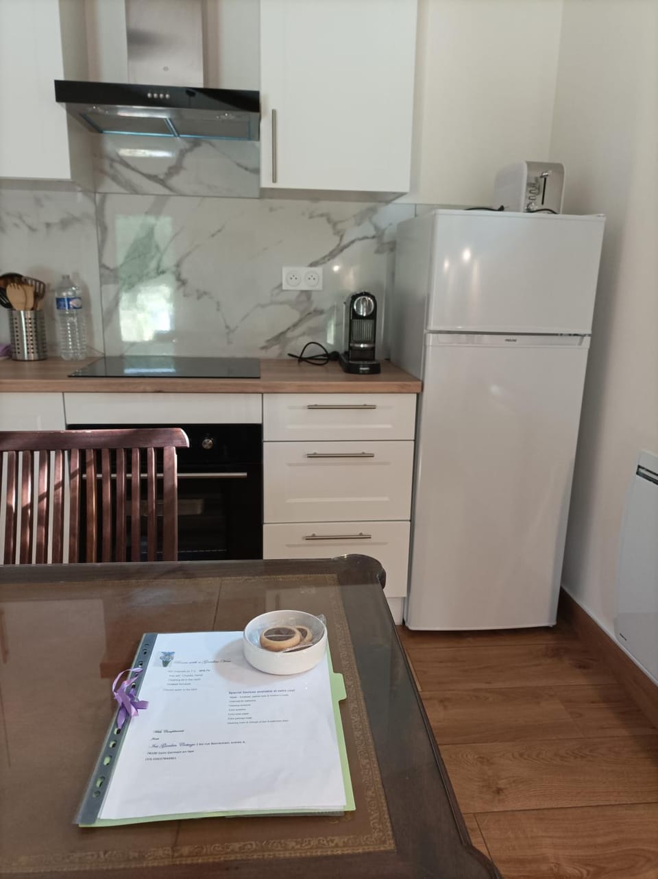 Coffee/tea facilities, Kitchen or kitchenette, stove, toaster