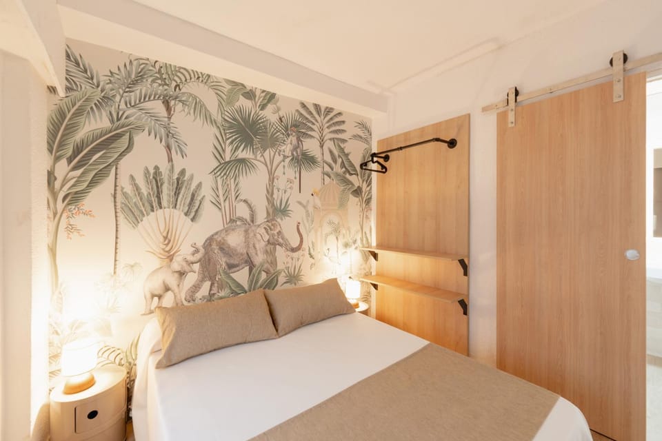 Bed, Photo of the whole room, Bedroom, wardrobe