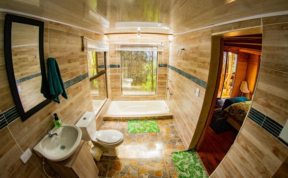 Shower, Toilet, Natural landscape, Hot Tub, Bathroom, Bath, towels