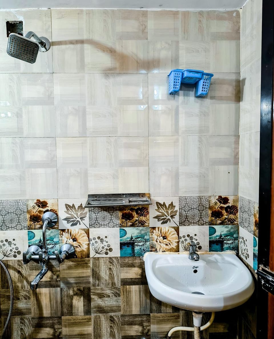 Elite Calangute Beach Holiday Rooms Hotel in Calangute