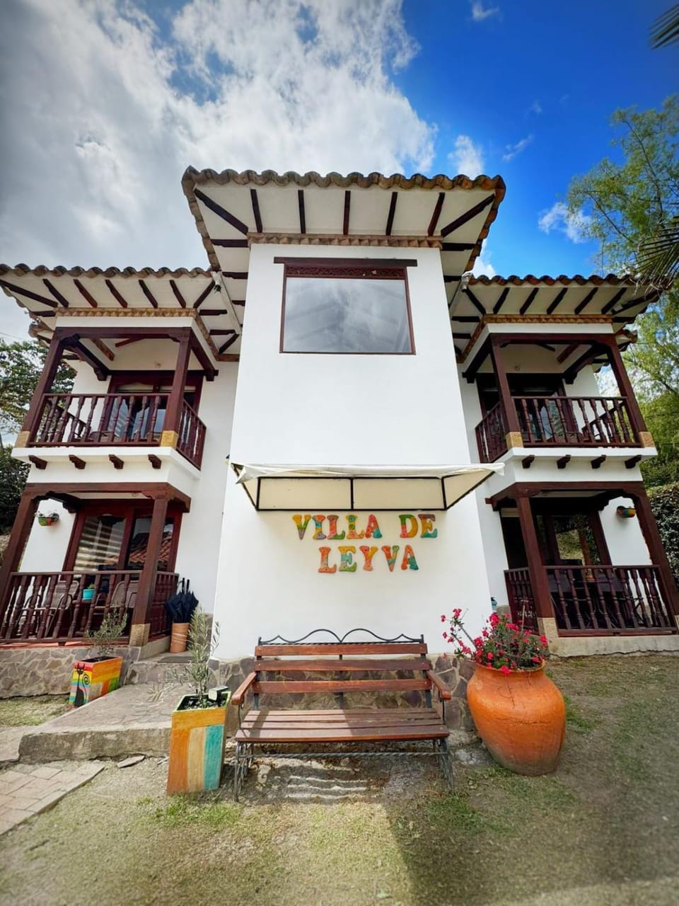 Property building, Garden, Balcony/Terrace