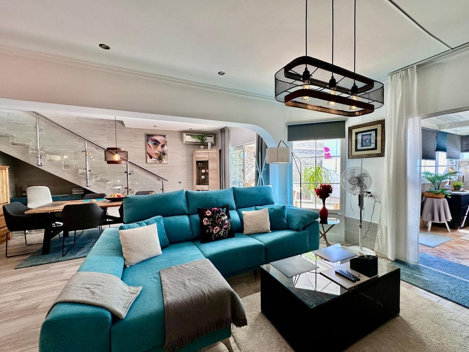 TV and multimedia, Living room, Seating area
