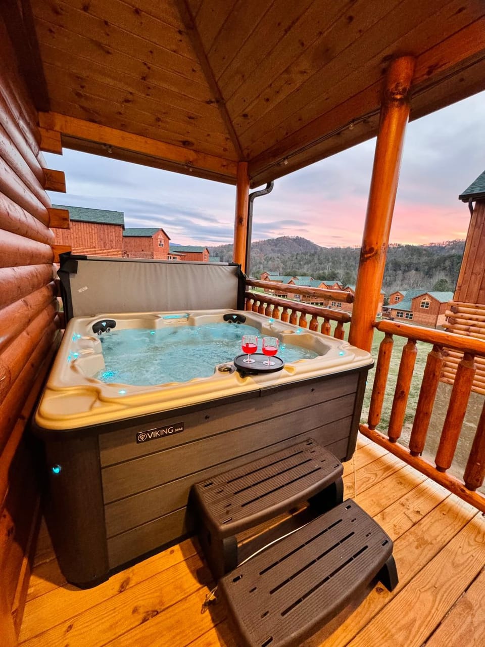 Hot Tub, View (from property/room), Mountain view