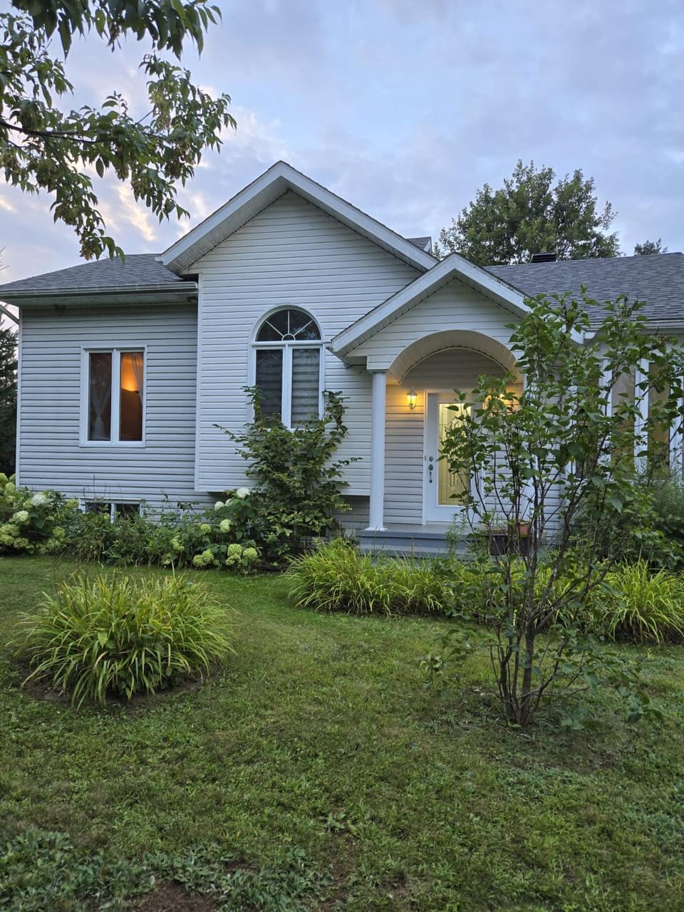 Villa Des Petits Bonheurs House in Ontario