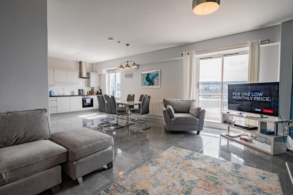 Communal lounge/ TV room, Living room