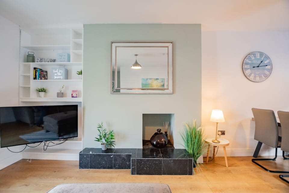 Communal lounge/ TV room, Living room