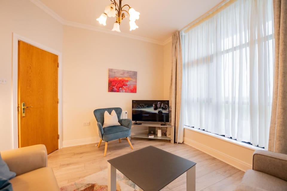 Communal lounge/ TV room, Living room