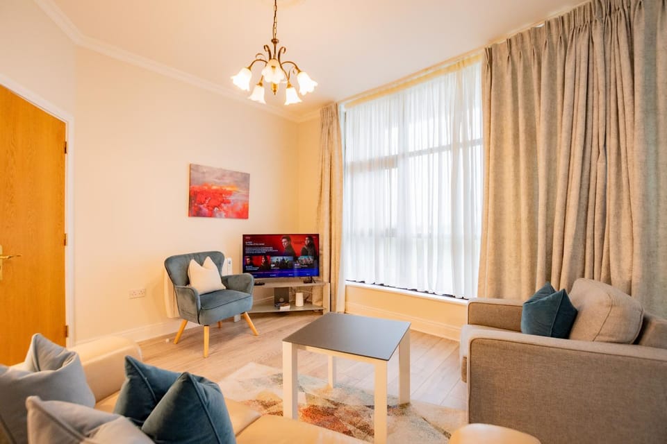 Communal lounge/ TV room, Living room