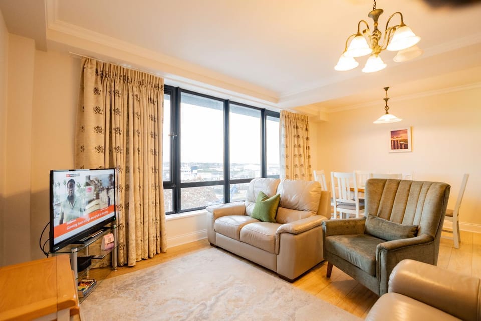 Communal lounge/ TV room, Living room