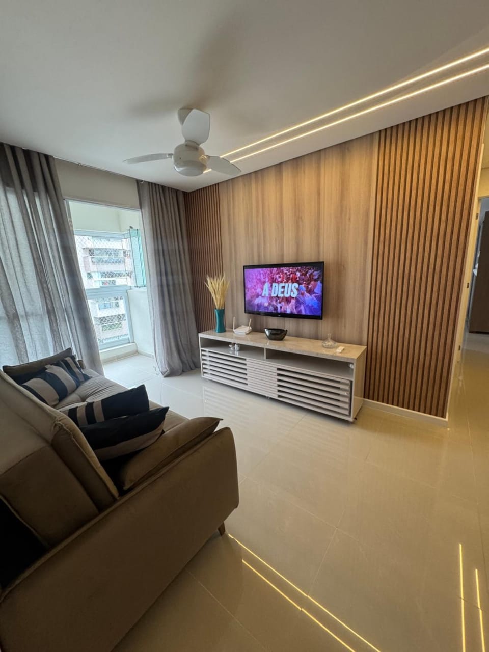 Communal lounge/ TV room, TV and multimedia, Living room, Seating area