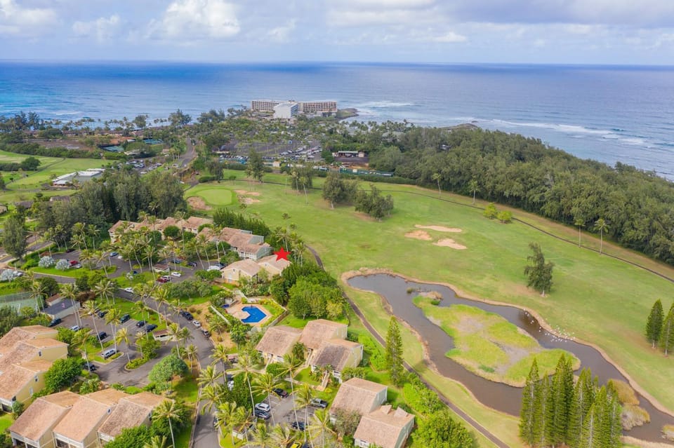 Makani Moana Loft - Golf Course View - North Shore - Sleeps 2 Apartment in Kawela Bay
