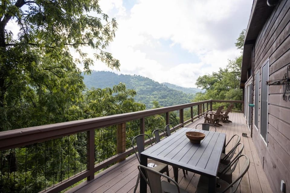 The Wydown House House in Brushy Fork