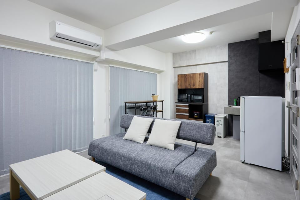 エクセレンス大阪城公園 Osaka Castle Suite - Best for Cherry Blossoms & Park Views - Central Stay Apartment in Osaka