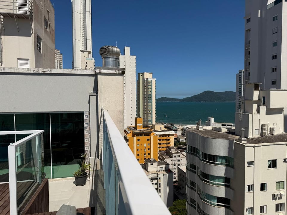 QE01- Studio| Jacuzzi Aquecida| Piscina| Churrasq. Apartment in Balneário Camboriú