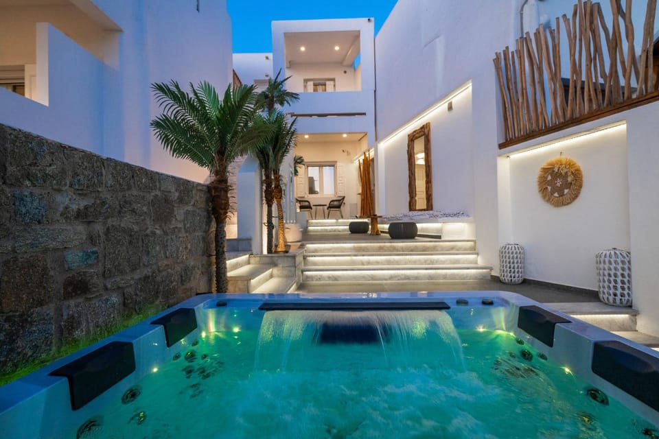 Inner courtyard view