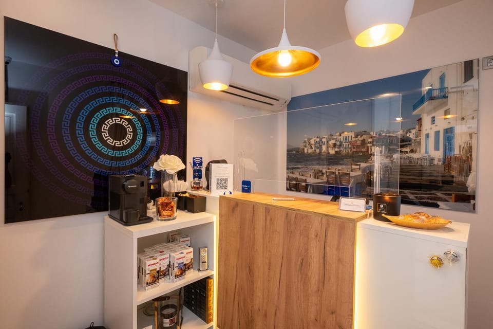 Lobby or reception, Internal: Not applicable to any particular room
