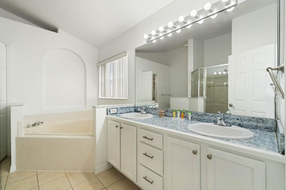 Bathroom, Bath