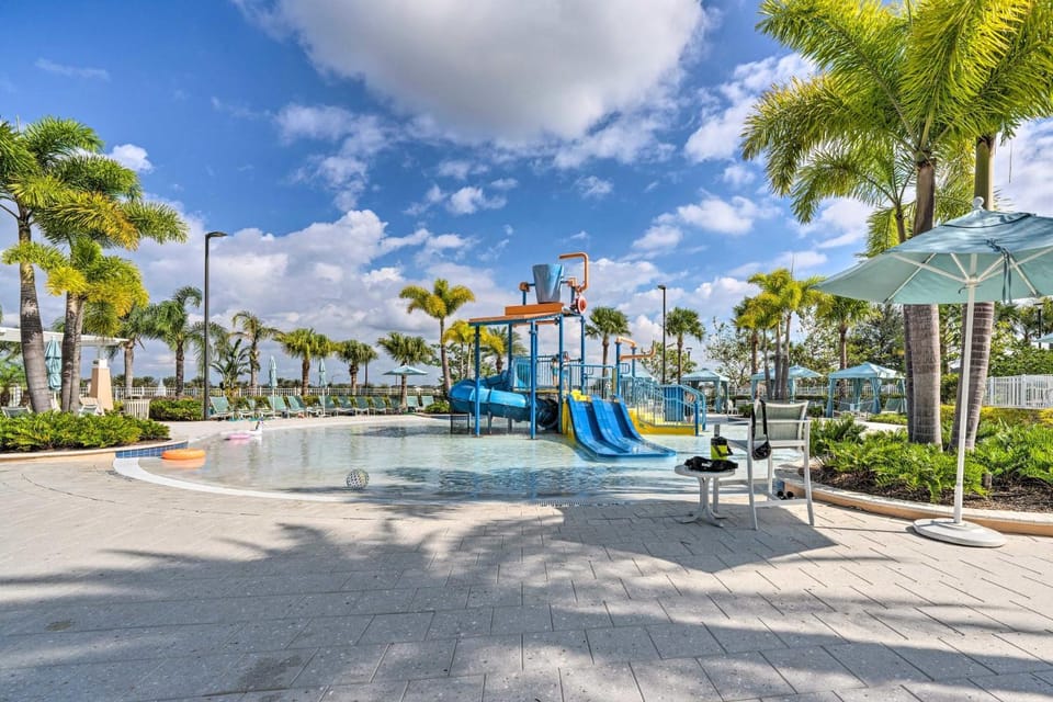 Luxury 6 Bedroom 5 bath pool Home 354 House in Four Corners