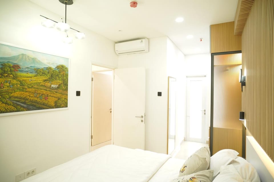 wardrobe, air conditioner