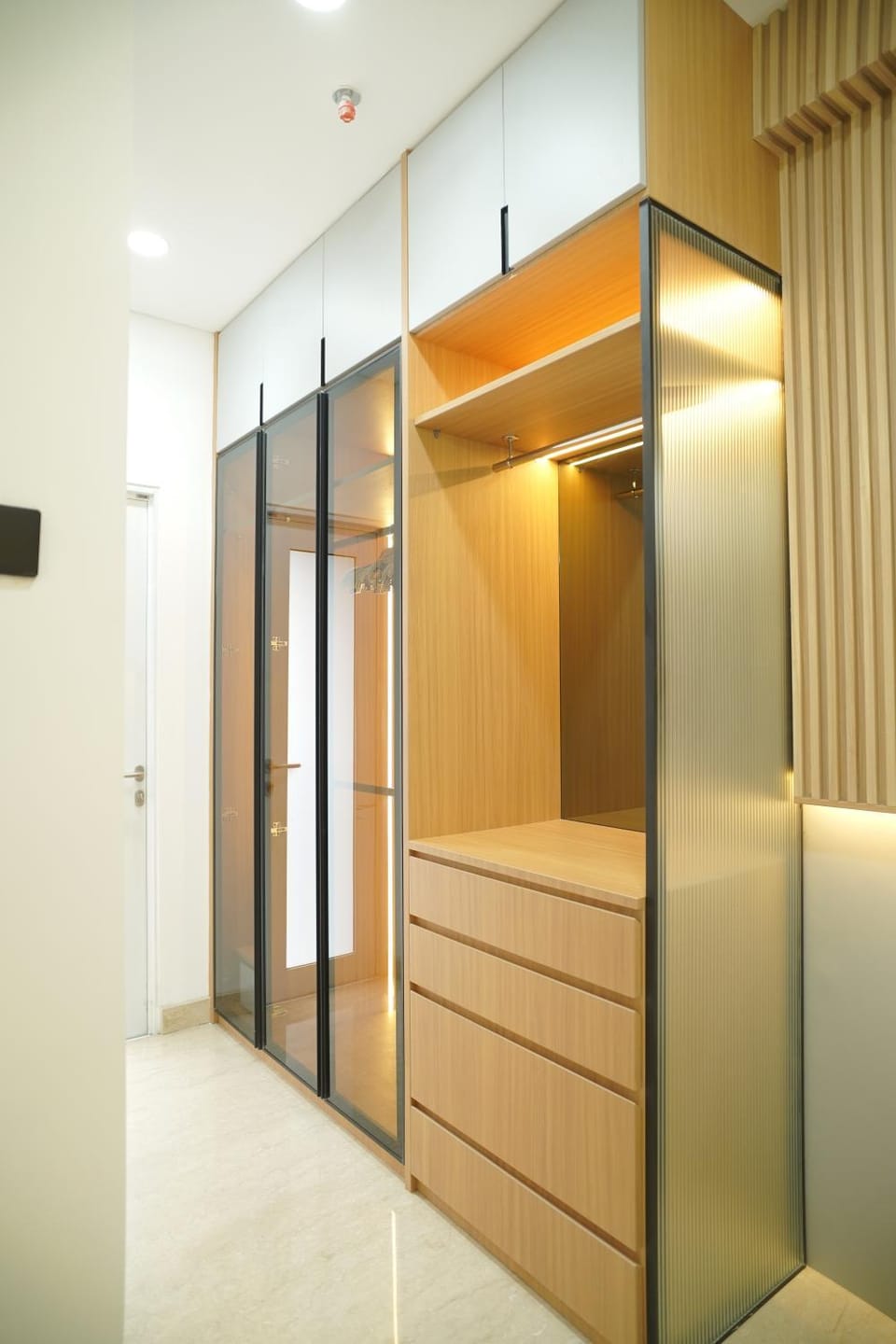 wardrobe