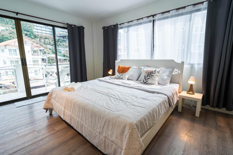 Bed, Balcony/Terrace, Bedroom