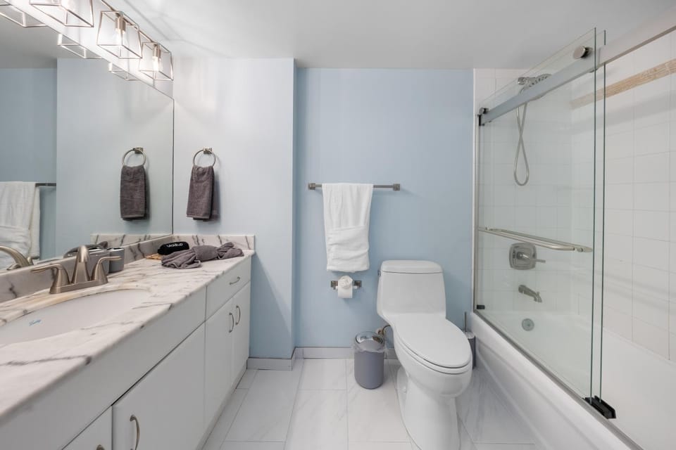 Oceanview Haven Spacious Inviting for 8 Guests Apartment hotel in Brickell