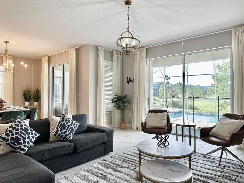 Villa 6bd 5bath close to Disney pool and spa Home 328 House in Osceola County