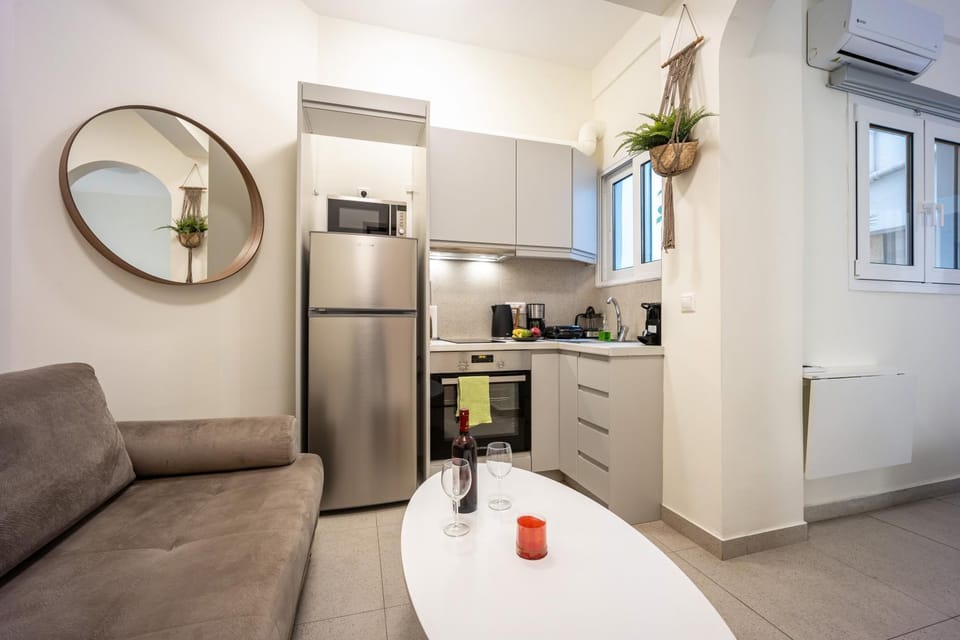 Kitchen or kitchenette, Living room, Seating area