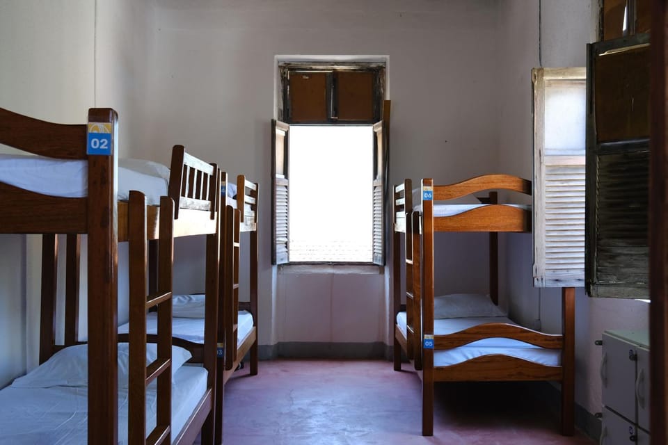 Bedroom, bunk bed