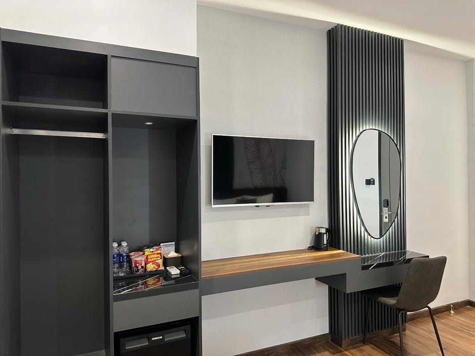 TV and multimedia, wardrobe