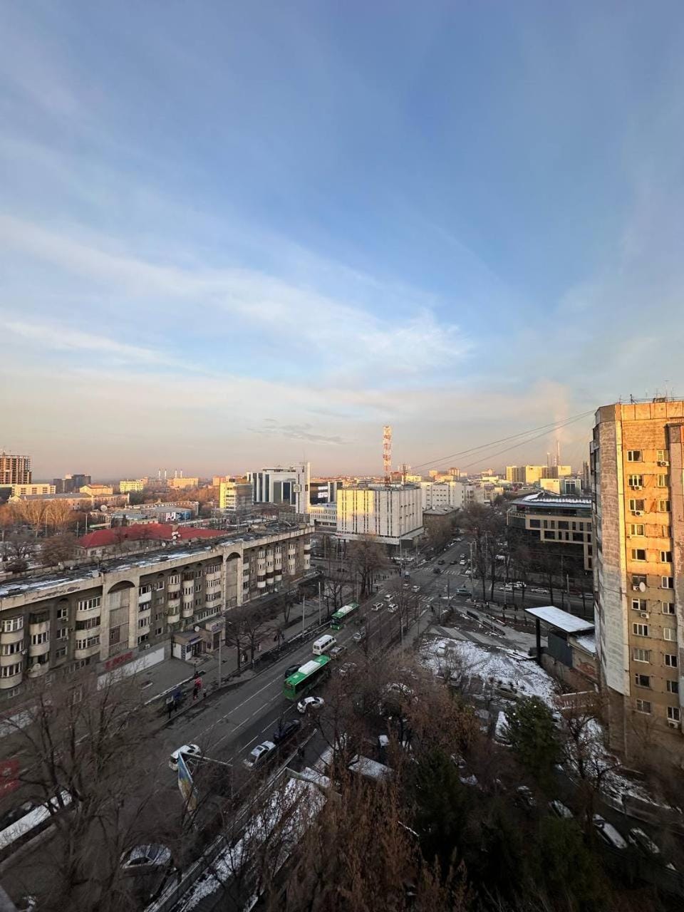 Day, Neighbourhood, City view, Street view, Location