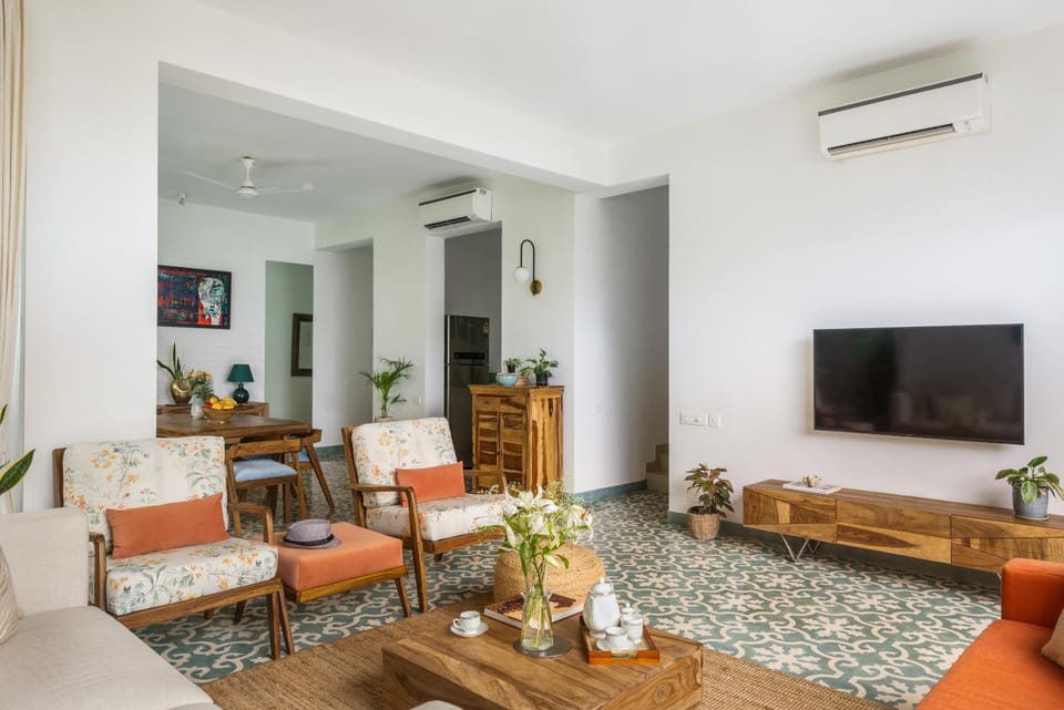 Communal lounge/ TV room, Living room, Seating area