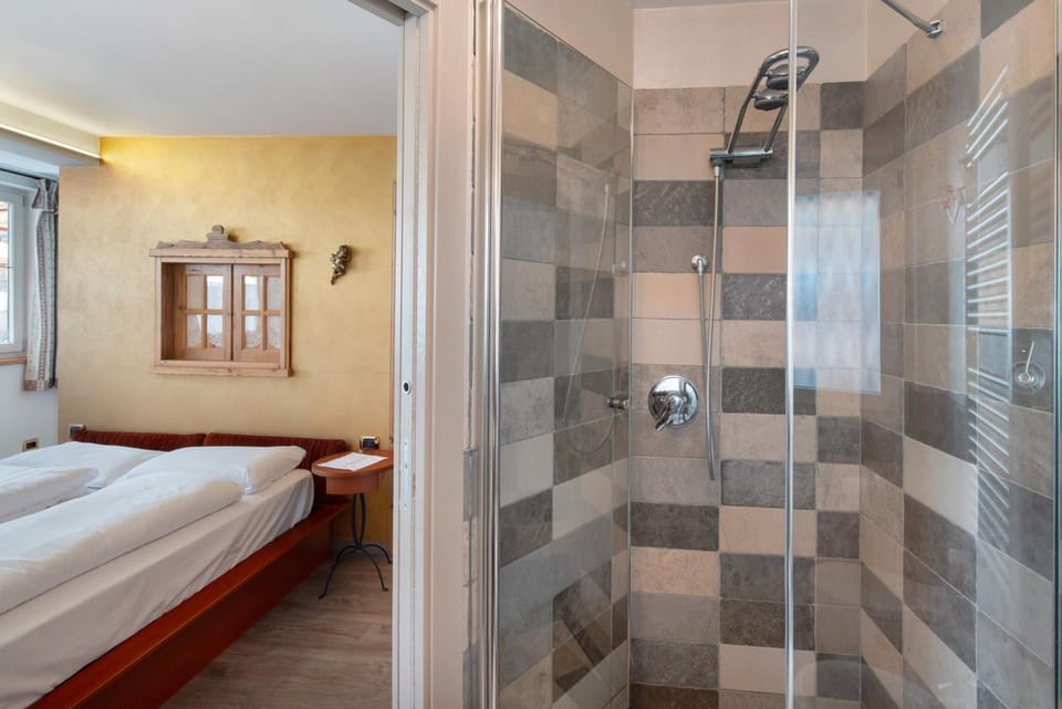 Bathroom, Living room