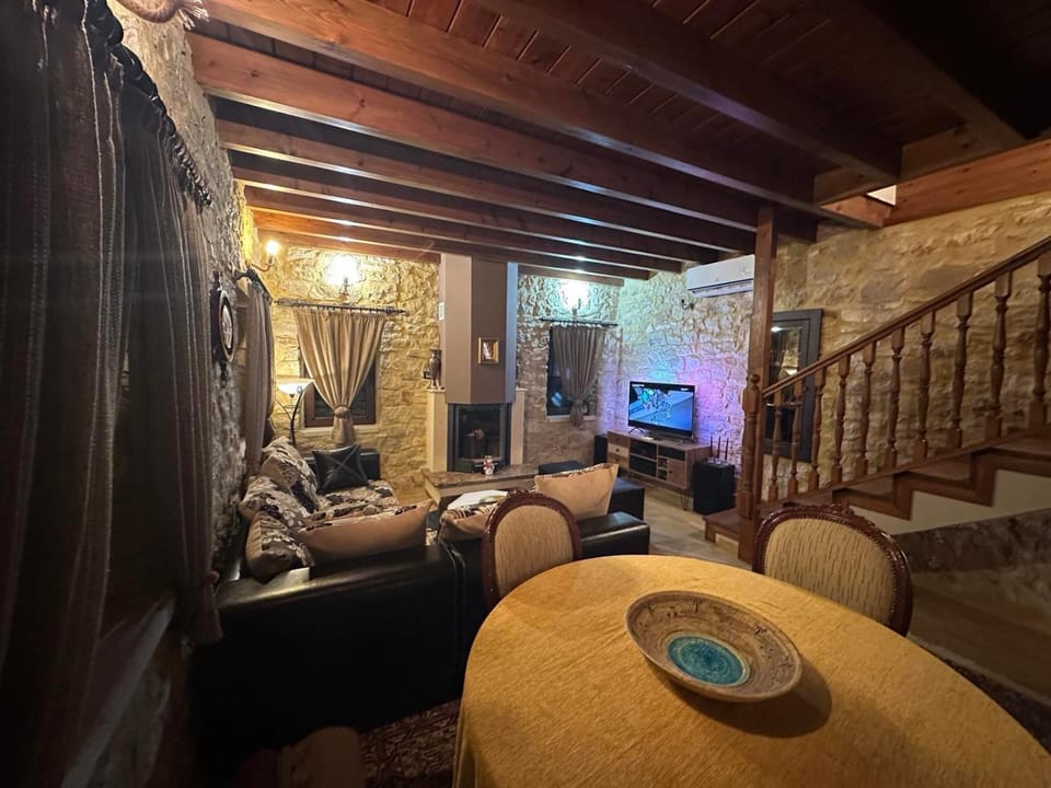 TV and multimedia, Seating area, Evening entertainment