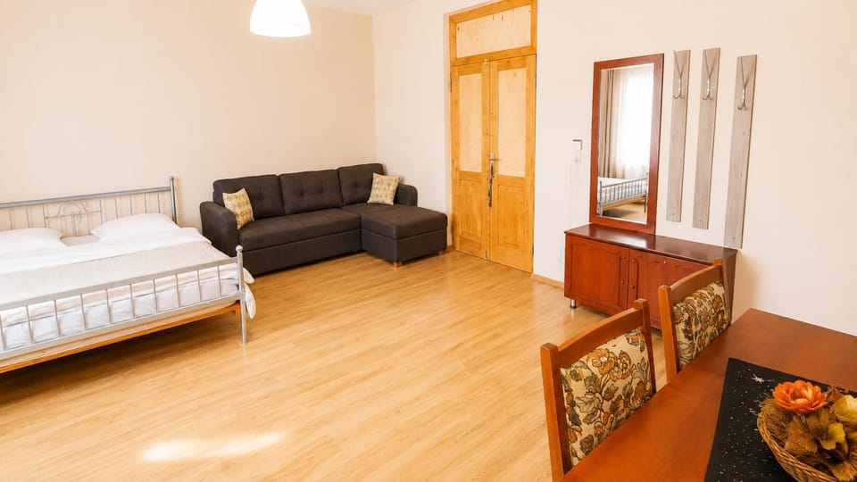 Tuz House R6 Apartment hotel in Georgia