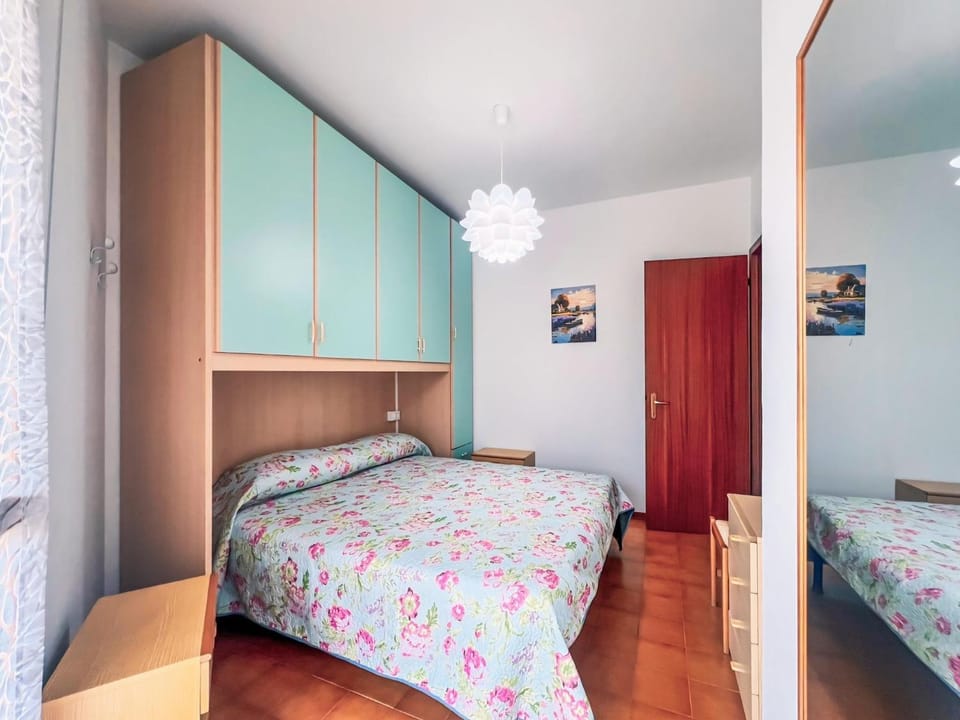 Property building, Living room, Bedroom