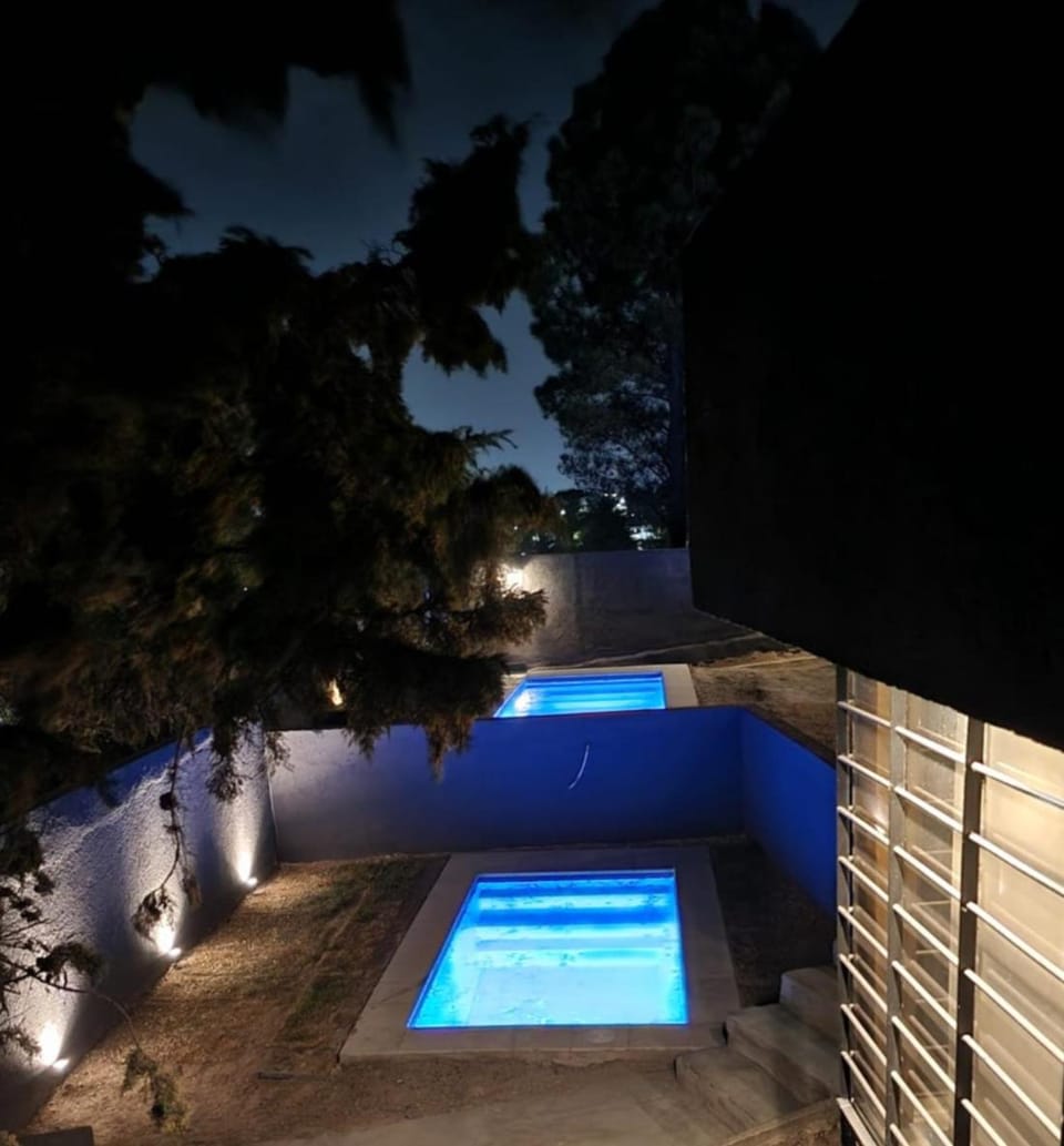Night, Swimming pool, sunbed