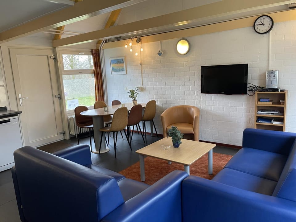 Communal lounge/ TV room, Living room