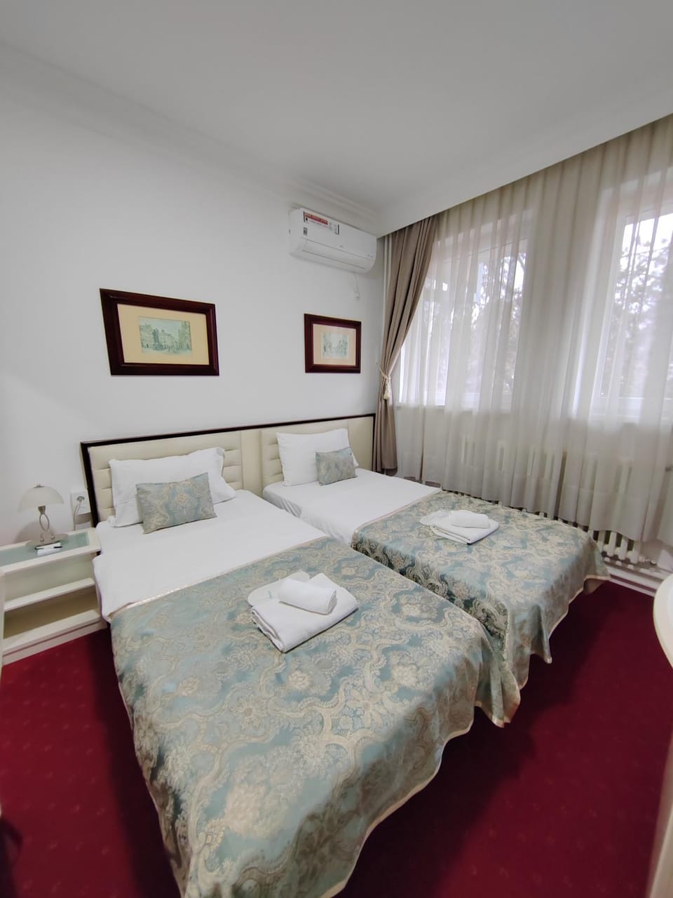 Bed, Photo of the whole room