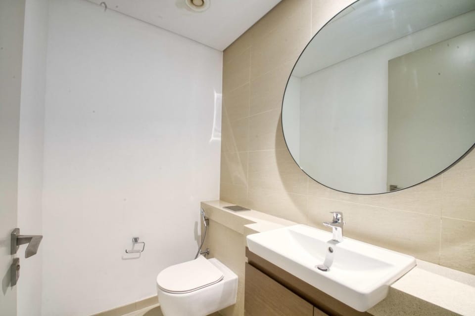 Toilet, Bathroom, View (from property/room)