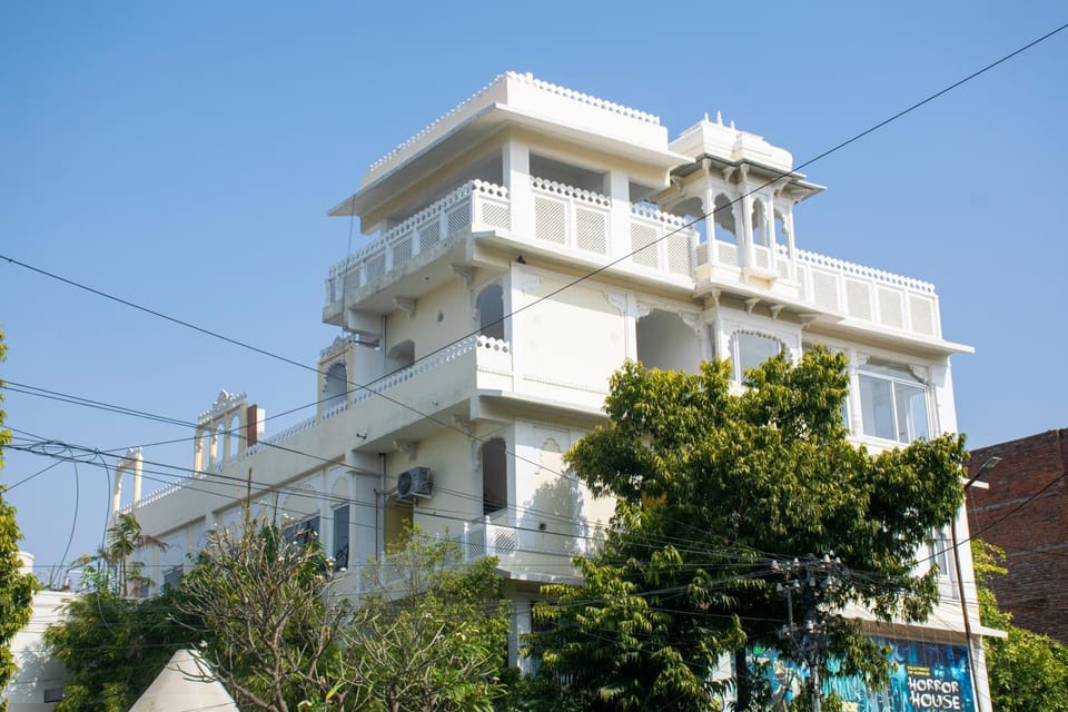 Property building, Day
